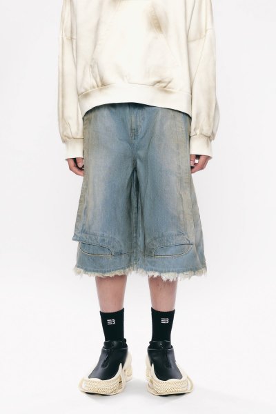 画像1: NAMESAKE SEAN DISTRESSED STAIN DENIM SHORTS (1)