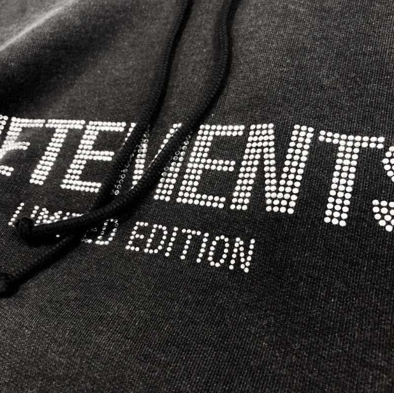 SALE半額 【当日発送】VETEMENTS ヴェトモン パーカー Lサイズ 黑